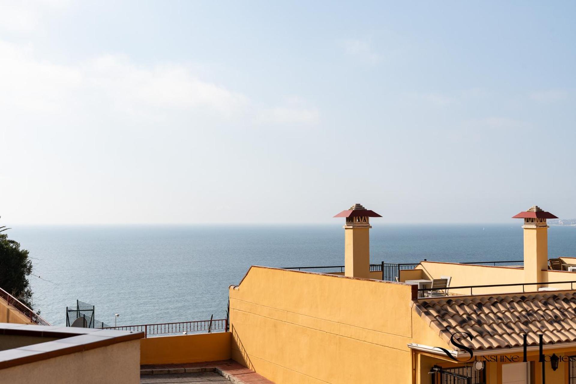 Beachside Retreat With Private Terrace Benalmádena Exterior photo